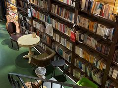 -房角石咖啡与书(吉大南校店)