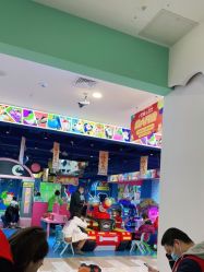 -咘隆家族儿童乐园(凯旋广场店)