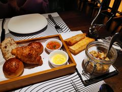 鹅肝慕斯配黑莓沙司-MOJO•湖景音乐餐厅•Bar(湖滨店)