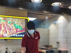 -八一路好吃街(雨田商务大厦店)