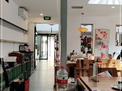 大堂-毛辣果·贵州红酸汤牛肉火锅(西单店)