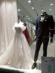 -予白婚纱礼服馆