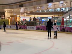 -冰纷万象滑冰场(二七万象城店)