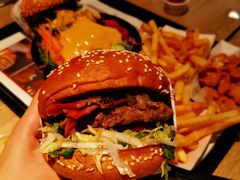 -The Habit Burger Grill 哈比特汉堡(复兴soho店)