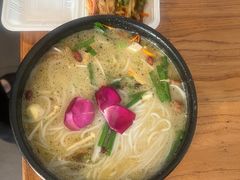 -双桥园·云南过桥米线(古城南门店)