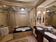 -广州富力丽思卡尔顿酒店