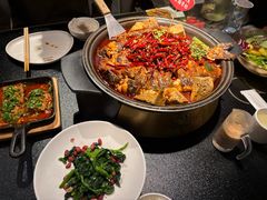 -辣尚瘾·烤鱼·新川菜(牡丹园直营店)