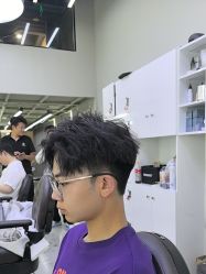 -尤司男士国潮理发馆