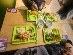 -同济大学本部学苑饮食广场