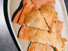 韭菜鲜虾饼-蝴蝶里·粤菜·点心(滨江龙湖店)