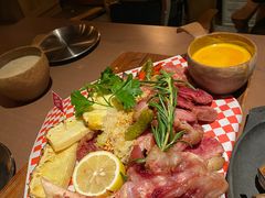 -鹿萤季·营地小馆(皇后公园店)