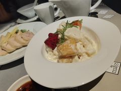 凤梨虾球-穹六人间 people 6(岳阳路店)