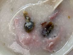 皮蛋瘦肉粥-熊记鸡粥瑞熊美食店(石岗大街店)
