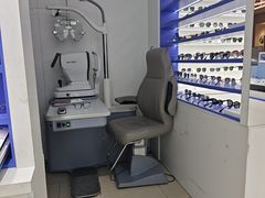 -美式眼镜·授权蔡司.依视路.尼康.豪雅.明月(南翔印象城店)