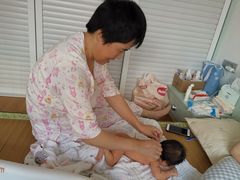 -爱的果实月嫂育婴师(世纪东方店)