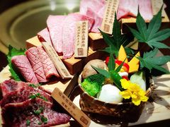-山川小町·极番烧肉(新地假日广场店)