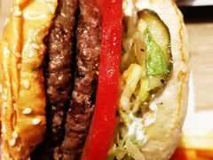 -The Habit Burger Grill 哈比特汉堡(爱琴海店)