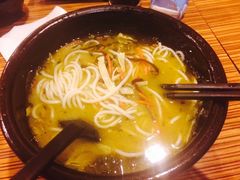 老坛酸菜米线-过桥缘·过桥米线(大华虎城嘉年华店)