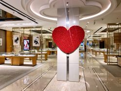 -北京七彩云南翡翠珠宝旗舰店(月坛店)