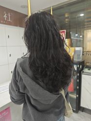 -镁连社·美联社