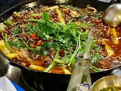-鸿顺老铁锅美蛙鱼府(解放碑店)