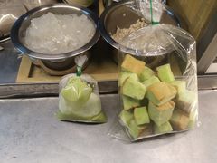 -芒果糯米饭摊子