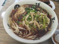 大肉面-苓记南京鸭血粉丝.皮肚面(县东巷店)