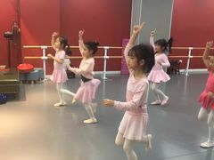 -舞霖精灵国际舞蹈教育中心(华创生活广场店)