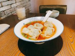 菜肉大馄饨-佬泰丰斋· 乌镇茶食餐厅