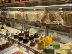 面包甜点陈列柜-西村叔叔的店·面包·甜品·蛋糕(崂山丽达店)