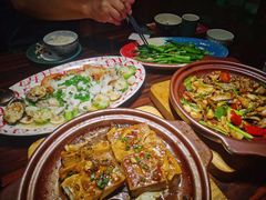 -粤·向群饭店(麓景路店)