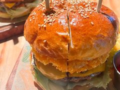 -三勾JJJ Burger&Coffee(梅溪湖店)