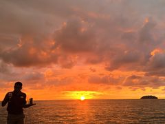 -Sunset Bar(丹绒亚路香格里拉店)