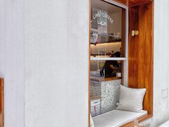 -Line 咖啡(石厦花园店)