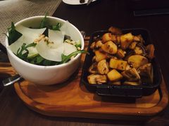 -恰餐厅及酒吧 CHAR Bar & Grill (北京丽都皇冠假日店)