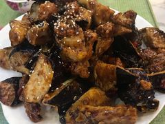 焦糖茄子牛肉粒-桃子餐厅·天津菜(红星路直营店)