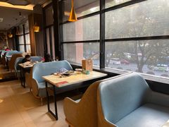 靠窗位-豪客来牛排(中央花苑店)