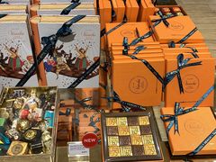 -VENCHI 闻绮(北京国贸商城店)