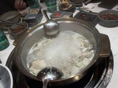 -喃喃椰·糟粕醋·椰子鸡火锅(七堡花园店)