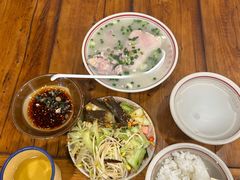 -老方桌烂蹄花川菜馆(九龙坡店)