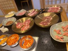 -臻牛烤肉