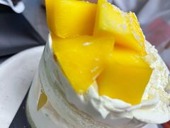 -W COLLECTIVE  DESSERT SHOP