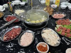 -牛一煲美食(江高店)