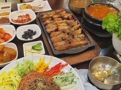 -釜山豚骨汤饭(芝罘万达广场店)