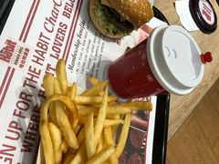 -The Habit Burger Grill 哈比特汉堡(爱琴海店)