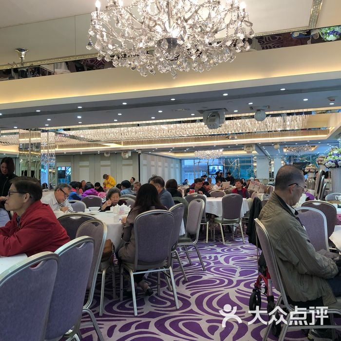 东园酒家宴会厅