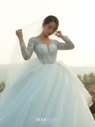 -至臻微拉婚纱摄影