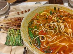 -粉八·云南米线·建水烧烤(常熟路店)