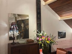 -Cuc Gach Quan Restaurant