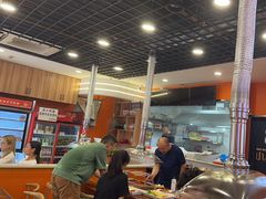 -哈尔滨小酒馆·鲜肉现穿自助烧烤(康新花园店)